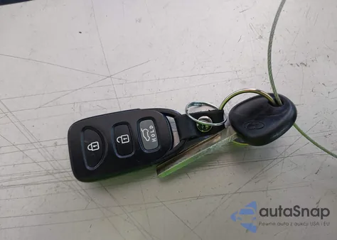 2016 Hyundai Veloster из США, поврежденный, VIN KMHTC6AD0GU257960